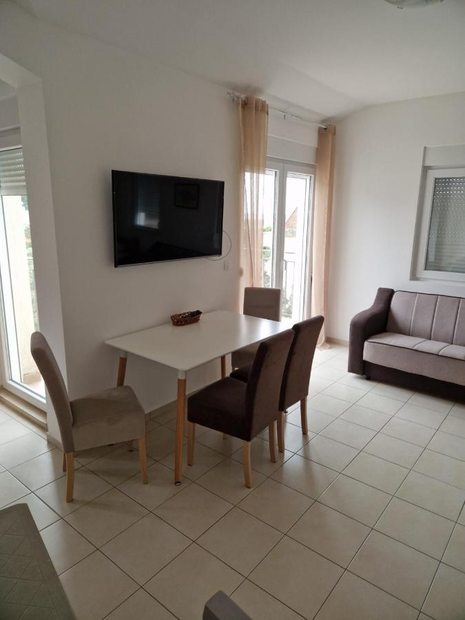 Apartmani Marina Kopitovic Petrovac na moru Exterior foto
