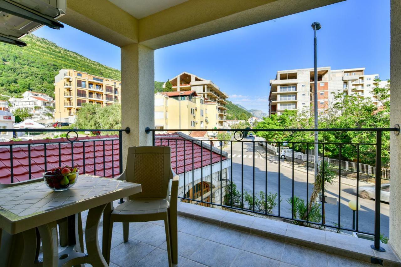 Apartmani Marina Kopitovic Petrovac na moru Exterior foto