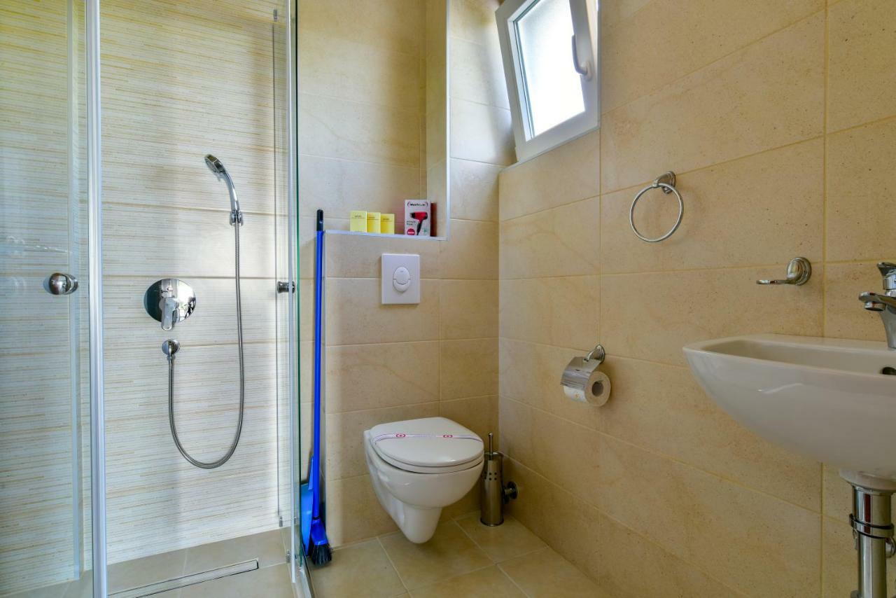 Apartmani Marina Kopitovic Petrovac na moru Exterior foto