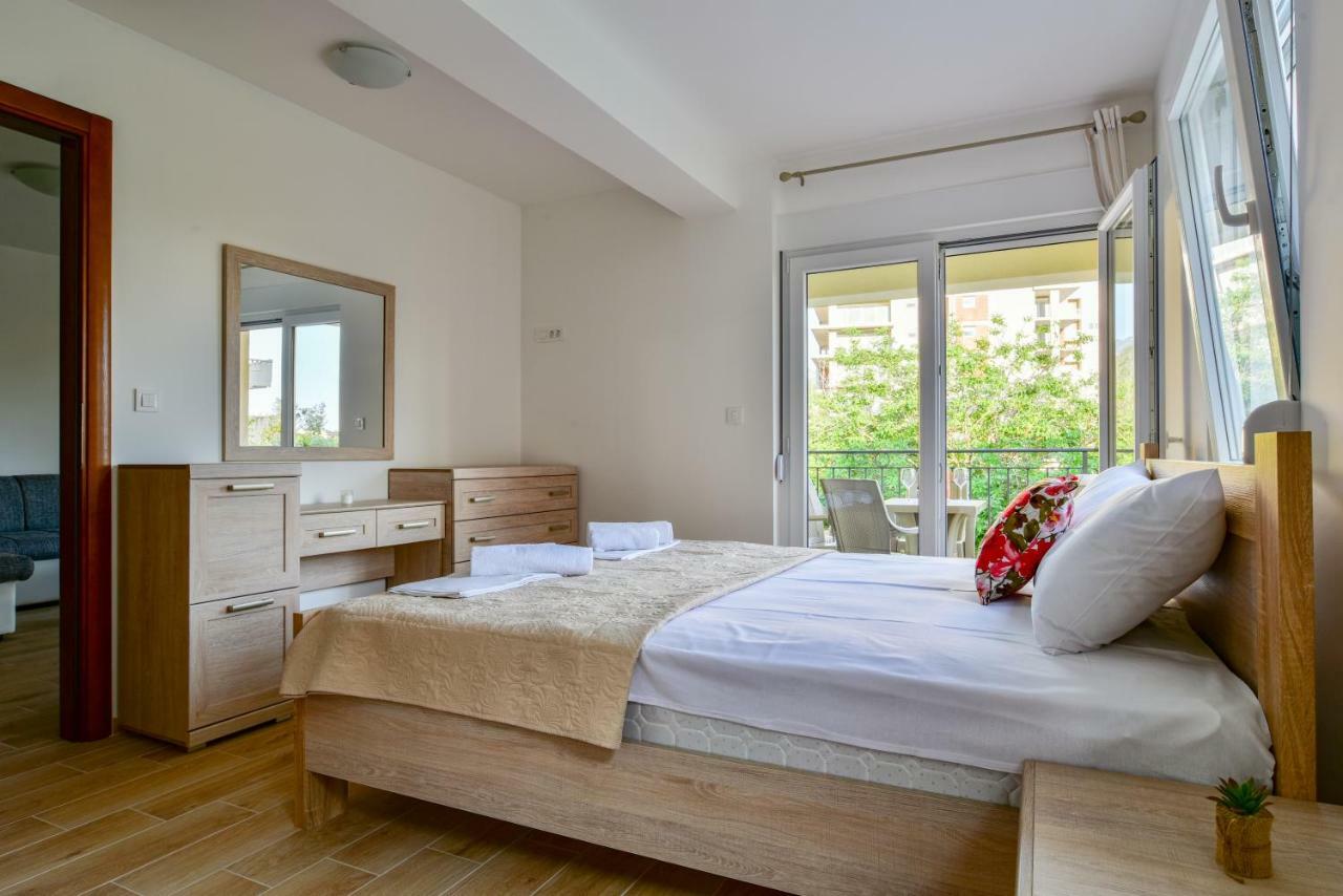 Apartmani Marina Kopitovic Petrovac na moru Exterior foto