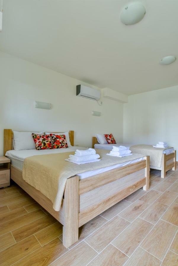 Apartmani Marina Kopitovic Petrovac na moru Exterior foto