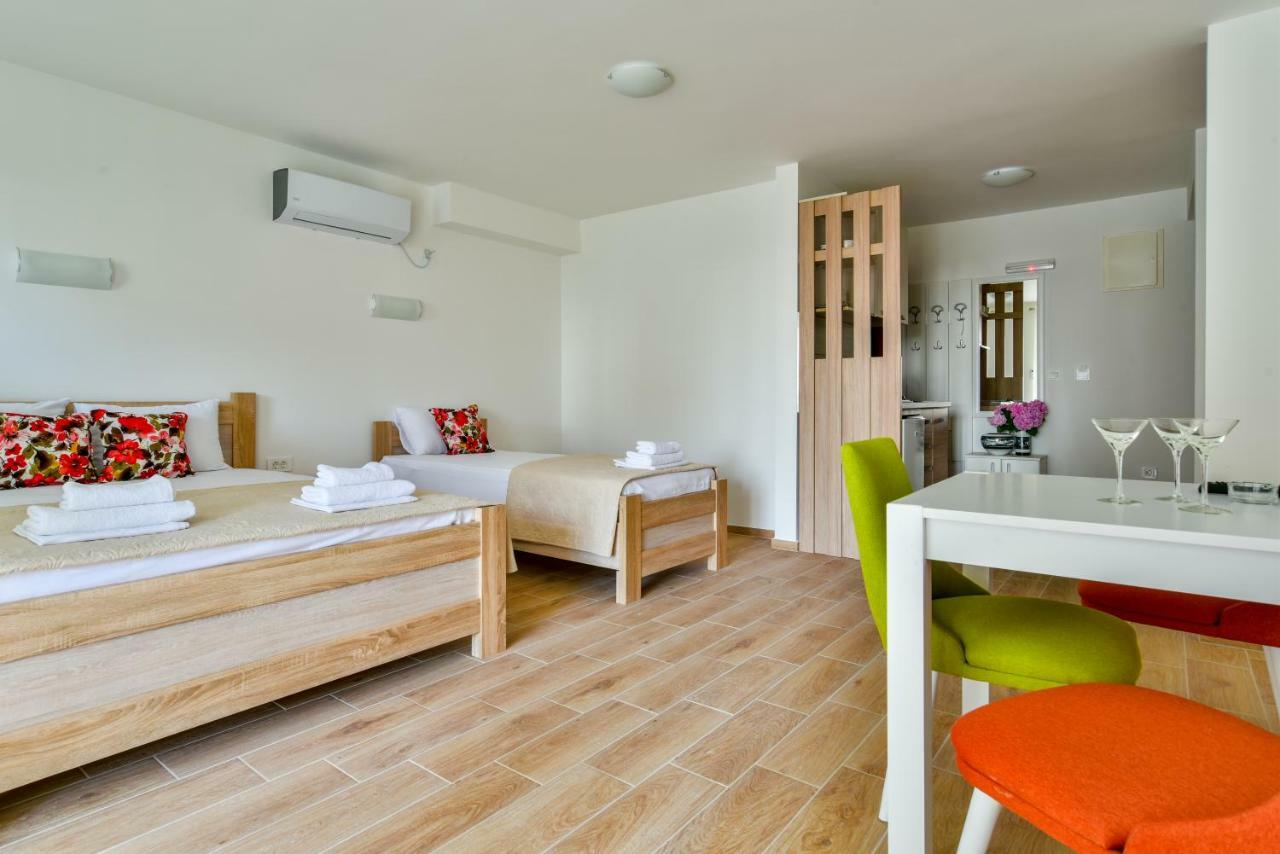 Apartmani Marina Kopitovic Petrovac na moru Exterior foto