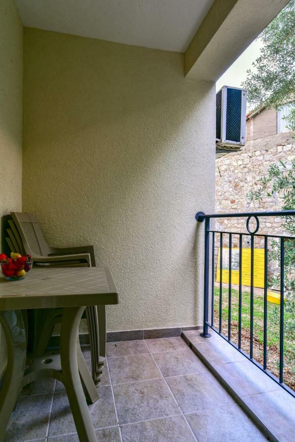 Apartmani Marina Kopitovic Petrovac na moru Exterior foto