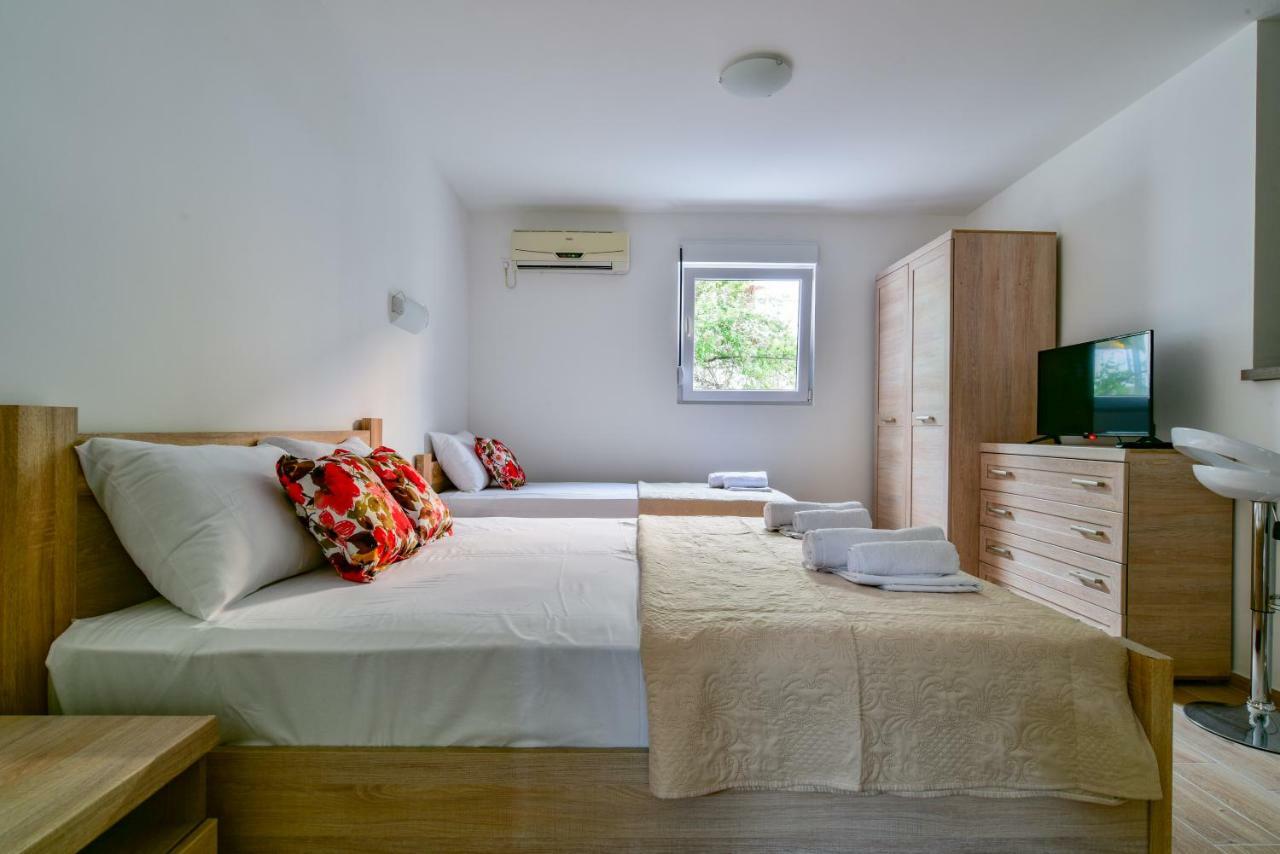 Apartmani Marina Kopitovic Petrovac na moru Exterior foto